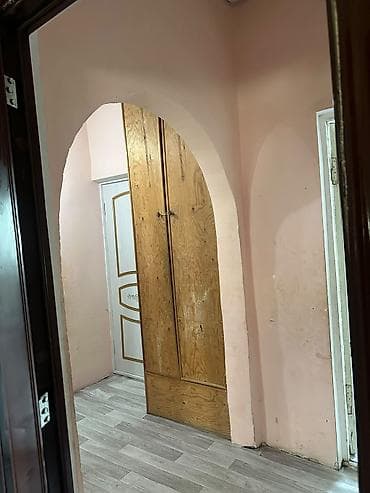 Бишкек кызыл аскер достук м-н 110 квартал эки болмолуу батирдин бир