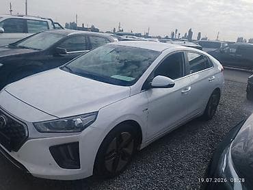 Транспорт: Hyundai Ioniq: 2019 г., Гибрид, Лифтбек — 2