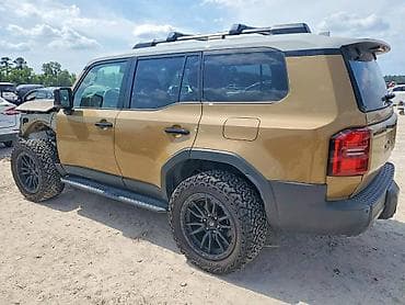 cruser: Toyota Land Cruiser: 2024 г., Автомат, Бензин — 5
