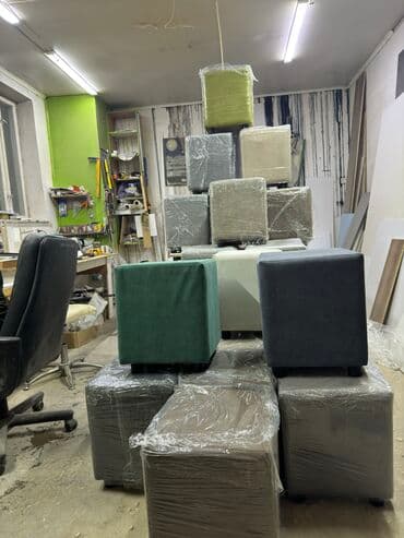 пуфики на заказ: Пуфики квадратные 
Готовые и на заказ — 3