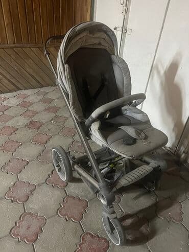 Коляска, цвет - Серебристый, Б/у
