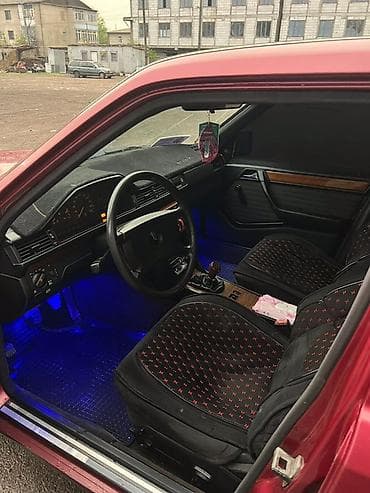 Унаа: Mercedes-Benz W124: 1992 г., 2.3 л, Кол менен иштөөчү, Бензин, Седан — 3