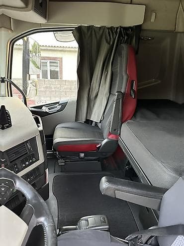 квадроцикл 300: Тягач, Volvo, 2013 г., Без прицепа — 10