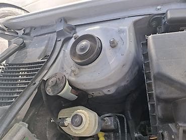 Транспорт: Toyota Avensis: 2001 г., 1.8 л, Механика, Газ, Универсал — 7
