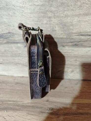 Сумка на пояс 
Натуральная кожа