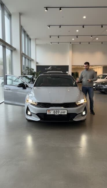 шины для фронтального погрузчика: Kia K5: 2022 г., 1.6 л, Типтроник, Бензиновая, Седан — 1