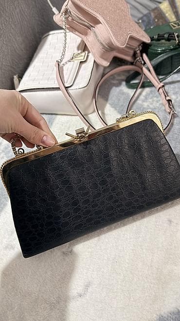 барсетки пума: Клатч женский, черный, с тиснением под кроко. - Формат — 1