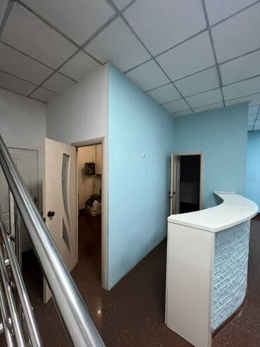 продаю офис 107 м² с ремонтом с мебелью административное здание 1 этаж: Цум Фрунзе / ибраимова Сдается помещение под магазин Площадь: 200м2 — 3