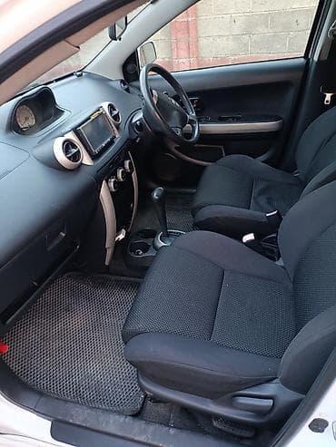 mini v: Toyota Ist: 2003 г., 1.3 л, Автомат, Бензин, Хэтчбэк — 9