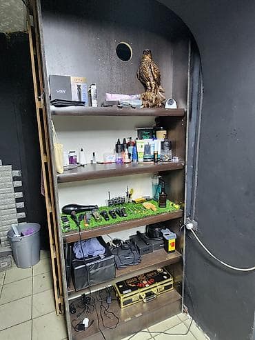 цифровая рулетка: Стойка витрина отдам дешево — 1