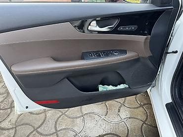 нундай солярис: Kia K3: 2018 г., 1.6 л, Автомат, Бензин, Седан — 5