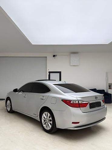 Lexus ES: 2013 г., 2.5 л, Автомат, Гибрид, Седан