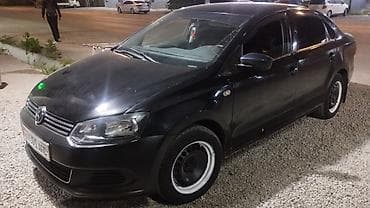 Транспорт: Volkswagen Polo: 2011 г., 1.6 л, Механика, Газ, Седан — 1