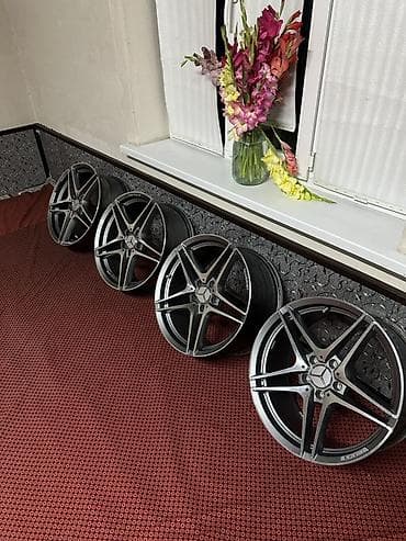 Комплект из 4 легкосплавных дисков для Mercedes-Benz. Разноширокие