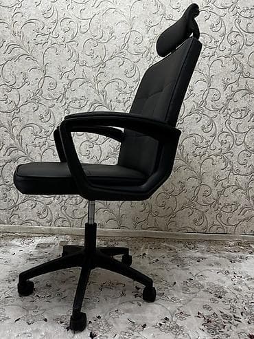 hi tech: Офисное кресло, Новый, С колесиками, цвет - Черный, Экокожа, Самовывоз — 3