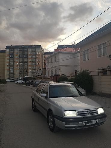 Продажа авто: Volkswagen Vento: 1995 г., 1.8 л, Механика, Бензин, Седан — 4