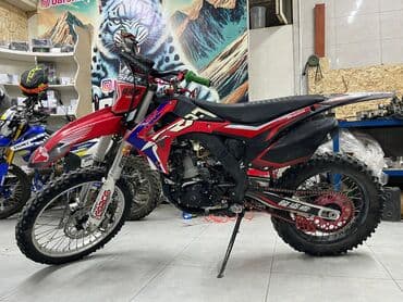 Мототехника: Эндуро 350 куб. см, Бензин, Взрослый — 2