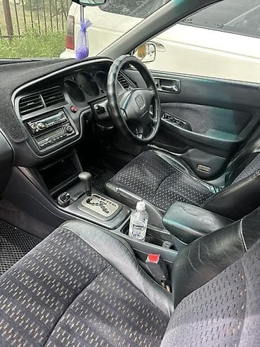 Honda Accord: 1999 г., 2.3 л, Автомат, Газ, Универсал — 6