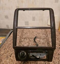 реставрация подушек дома: Борбордук консоль Toyota 2001 г., Колдонулган, Оригинал, Жапония — 1