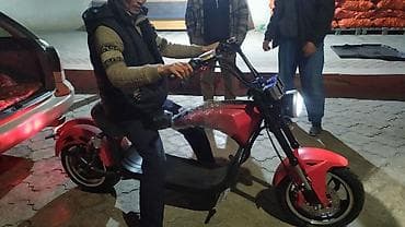 велосипеды фикси: Продаю электротскутер 2023 года. Состояние очень хорошее. Из минусов — 5