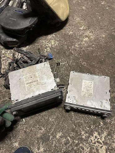 dvd usb: Штатные головные устройства Toyota (набор) Состав: - Мультимедийный — 3