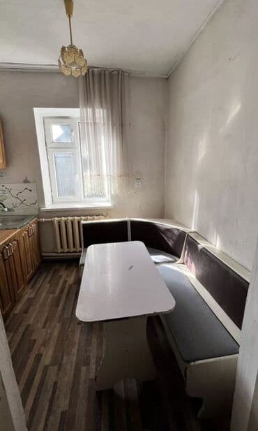 дом старый толчок: 46 м², 3 комнаты, Теплый пол, Бронированные двери, Парковка — 2