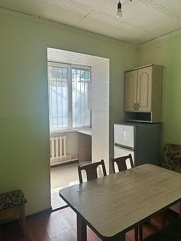студия 1 комнатная: 1 комната, 38 м², Индивидуалка, 1 этаж, Старый ремонт — 4