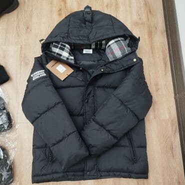 Пуховая куртка Burberry с капюшоном - Цвет: черный - Утеплитель — 1