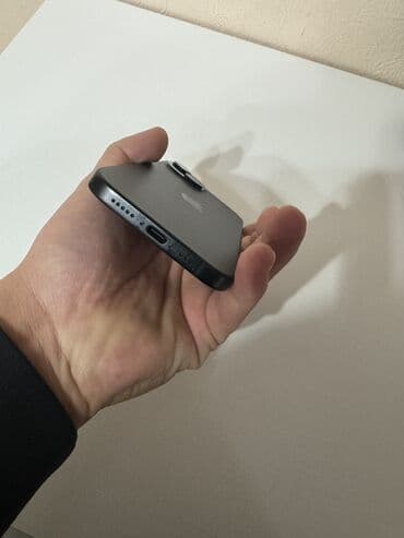 телефон 15: IPhone 15, Б/у — 6