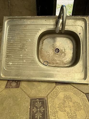 Кухонная врезная мойка из нержавеющей стали с чашей и крылом для at lalafo.kg Кухонная врезная мойка из нержавеющей стали с чашей и крылом для