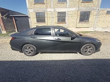 bmw e39 540: Hyundai Elantra (седан), темно‑серый/черный цвет кузова. Современный — 4