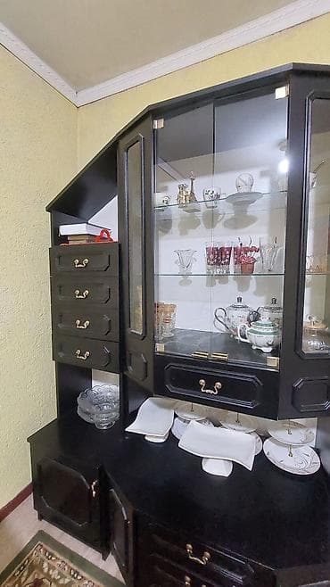 настенные часы 3d: Стенка-шкаф, Тип стенки-шкафа: Горка, Для зала, Б/у, Особенности: Для хранения посуды — 6