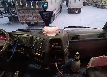 продажа грузовиков volvo: Тягач, Volvo, 2013 г., Шторный — 5