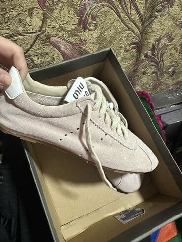 туфли черные с открытым носиком: Женская обувь — подборка моделей в классическом черном и белом цветах — 10