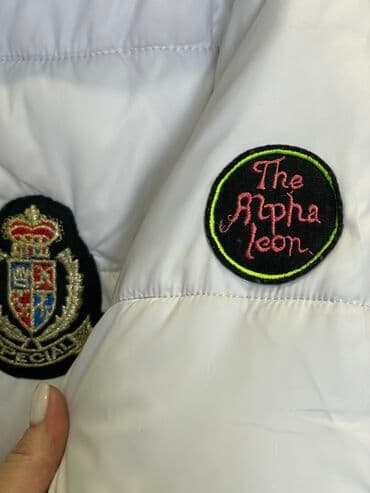 купить качественную мужскую зимнюю куртку: Куртка стильная размер S в отличном состоянии, очень теплая и красивая — 6