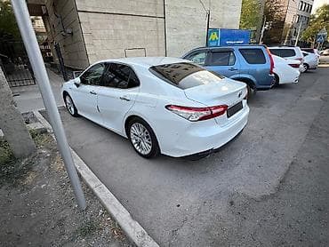Toyota Camry: 2019 г., 2.5 л, Автомат, Гибрид, Седан — 3