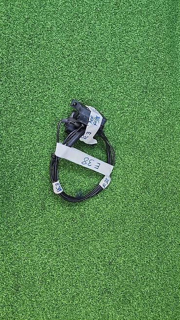 е38: Замки и троса капота е38 8 164 764 Год 2000 В отличном состоянии — 1