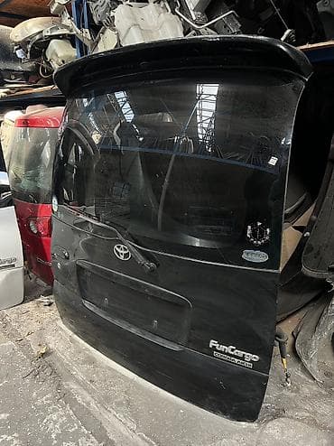 тоета функарго: Крышка багажника Toyota, 2003 г., Б/у, Оригинал — 6