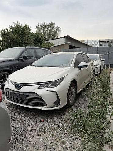 e2 byd: Toyota Corolla: 2022 г., 1.5 л, Вариатор, Гибрид, Седан — 1
