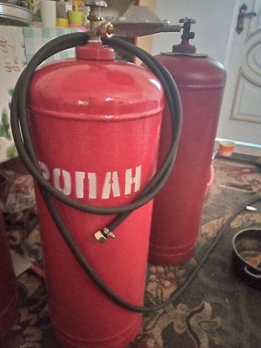 Балон пустой в отличном состоянии проверен на газовой станции.осталост