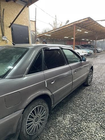 subaru forester: Audi A6: 1998 г., Седан — 4