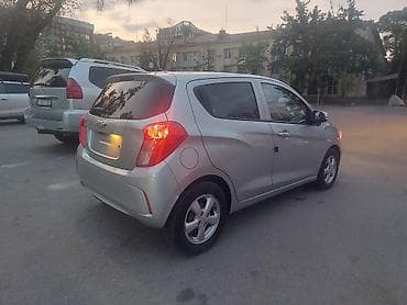 spark premier: Chevrolet Spark: 2019 г., 0.1 л, Вариатор, Бензин, Хэтчбэк — 4