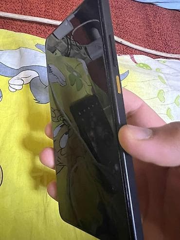 телефон ьу: Poco X7 Pro, Б/у, 512 ГБ, цвет - Желтый, 2 SIM — 2