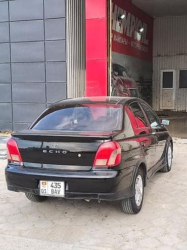портер 2 салон: Toyota Echo: 2000 г., 1.5 л, Автомат, Бензин, Седан — 4