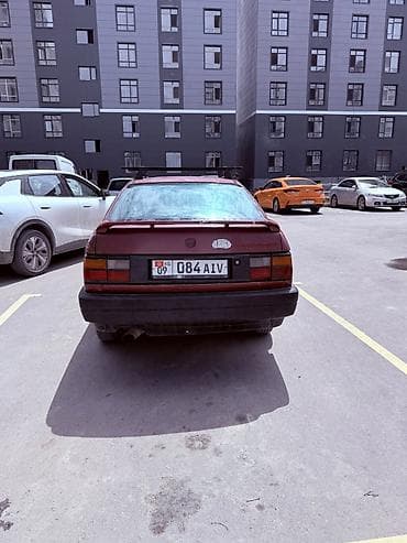 1994: Volkswagen Passat: 1994 г., Механика, Бензин, Лифтбек — 2