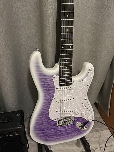 гитара классический: Электрогитара типа Stratocaster с фигурным топом «квилт» (фиолетовый — 3