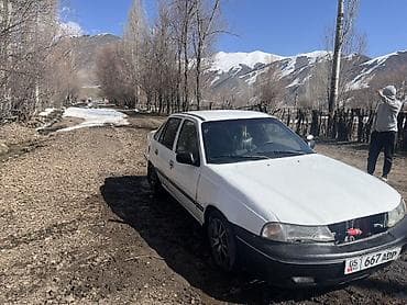 mazda cronos: Daewoo Nexia: 1996 г., 1.5 л, Механика, Седан — 4
