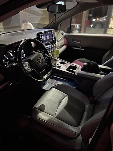 Транспорт: Toyota Sienna: 2022 г., 2.5 л, Автомат, Гибрид, Минивэн — 8