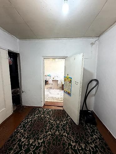 Кыймылсыз мүлк: 🏡 Продается дом в Сокулуке! ✨ Характеристики: 🔹 2 жилые комнаты 🔹 Дом — 6