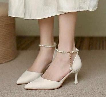 Туфли-лодочки женские, кремово-белые, с острым мысом и изящным